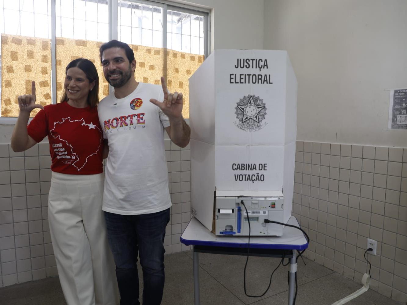 Prefeito de Belém, Igor Normando, e a primeira-dama da capital paraense, Fabíola Normando