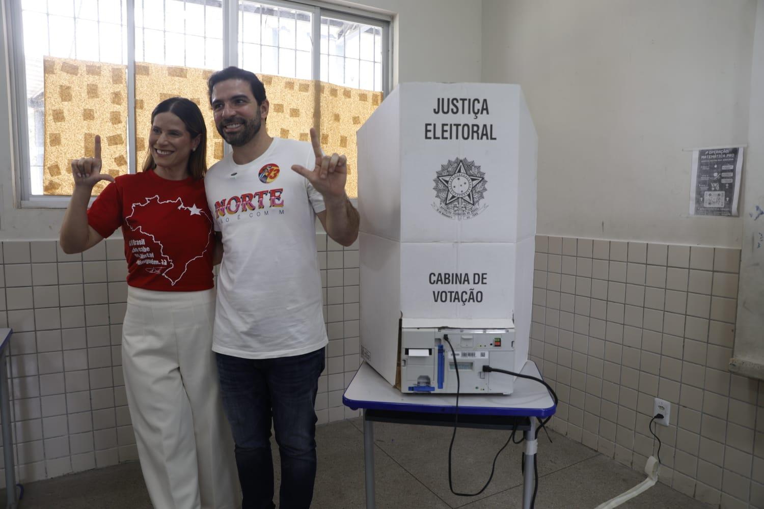 Prefeito de Belém, Igor Normando, e a primeira-dama da capital paraense, Fabíola Normando