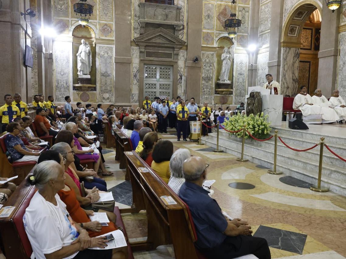 Celebração está sendo presidida por Dom Júlio Endi Akamine, arcebispo de Belém