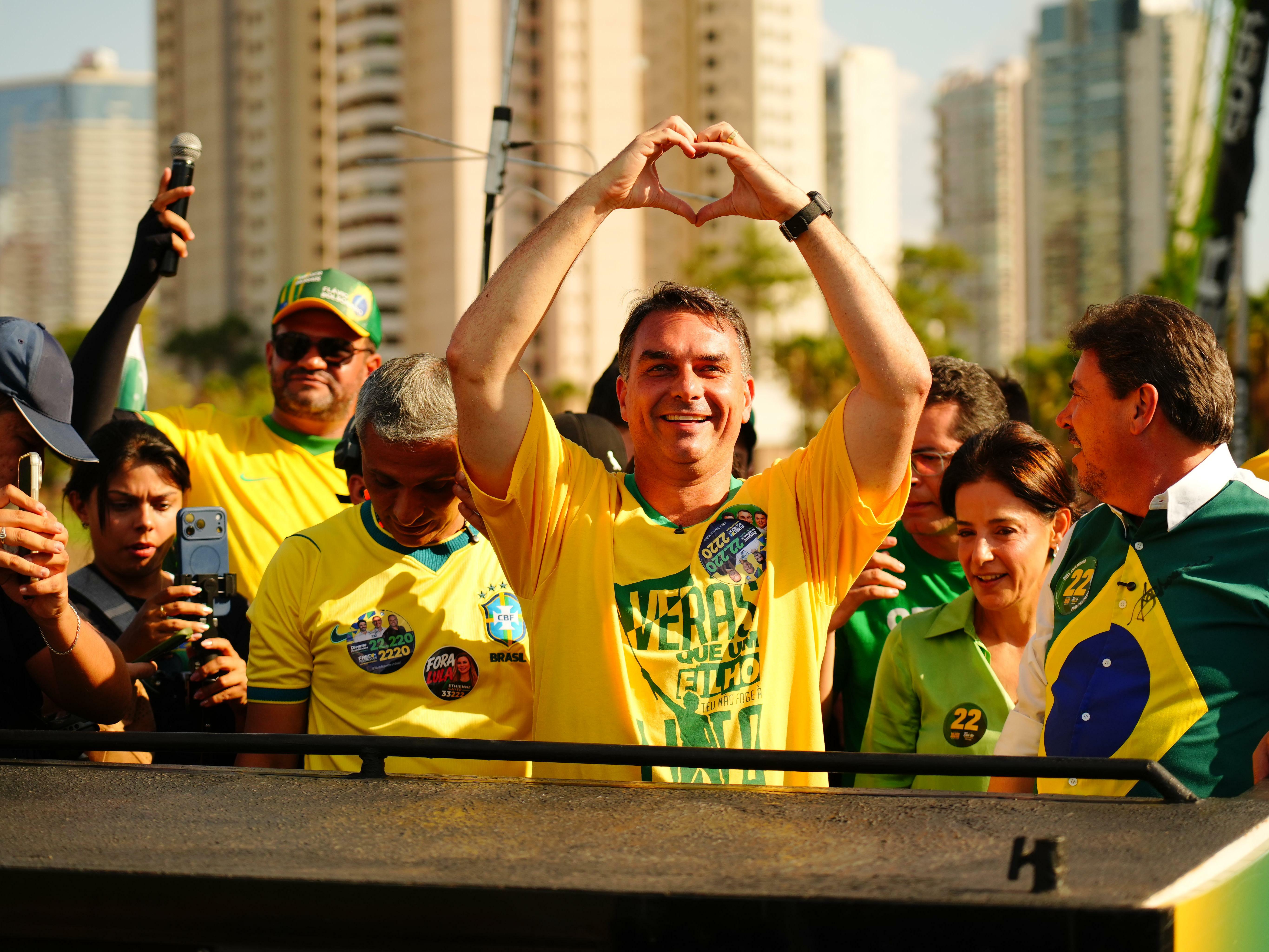Flávio Bolsonaro foi eleito presidente da república
