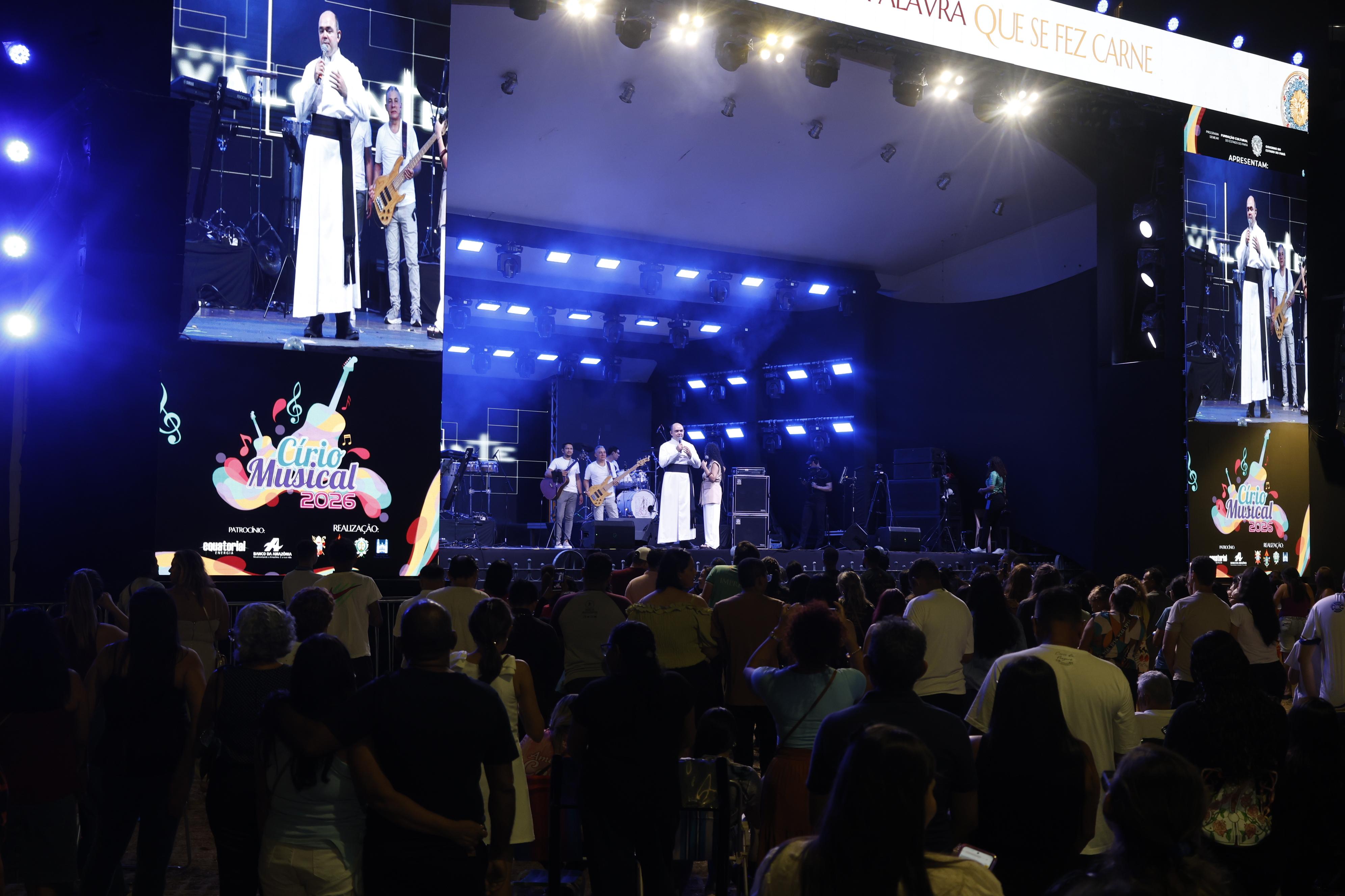 Última noite do Círio Musical 2026 teve apresentação do padre Francisco Cavalcante e do Ministério de Música da Guarda de Nossa Senhora de Nazaré, na Concha Acústica da Praça Santuário