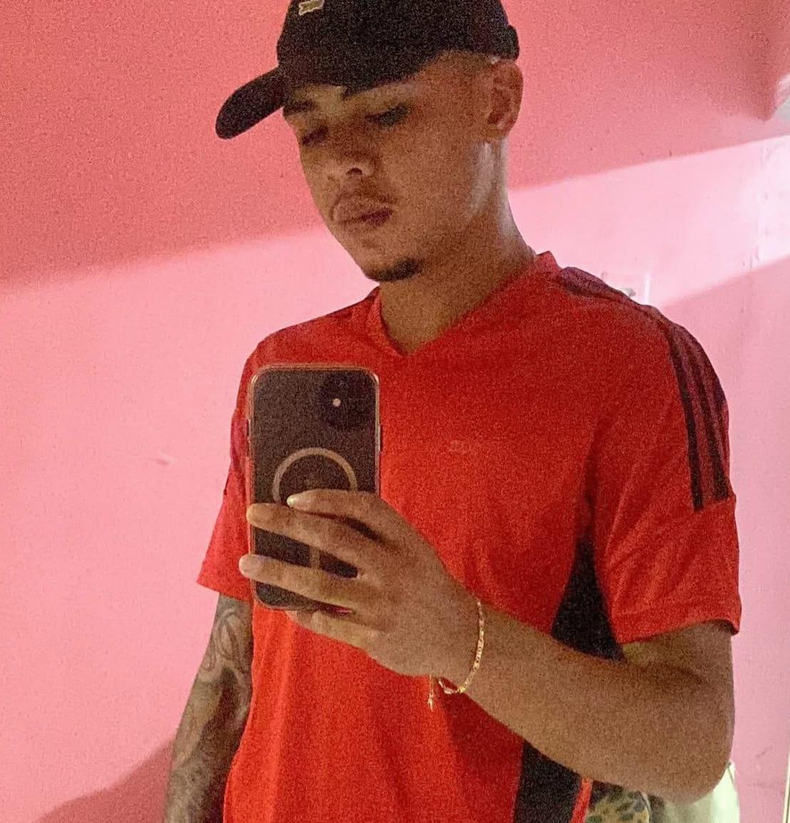 Jordan Cauã foi morto com pelo menos dois tiros no bairro da Pedreira, na noite de sábado
