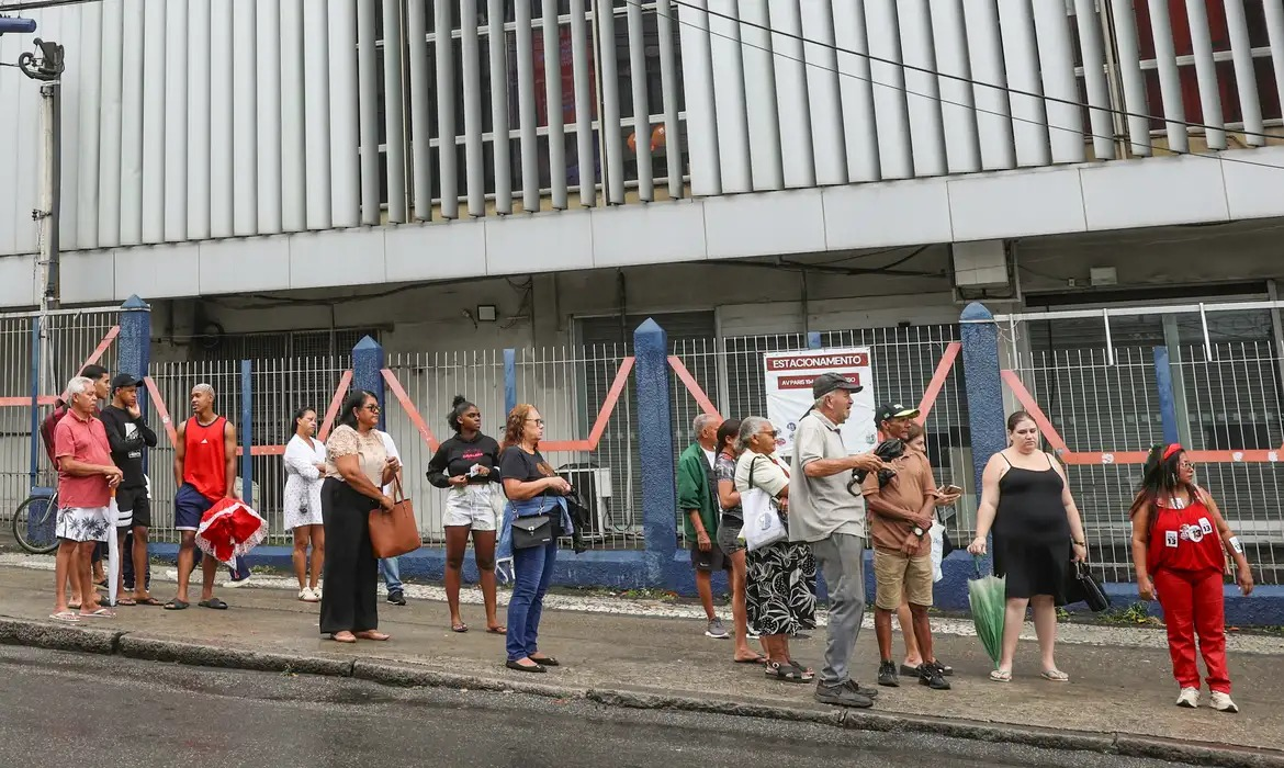 A redução da frota de ônibus levou à solicitação da ampliação do horário de votação nas localidades afetadas