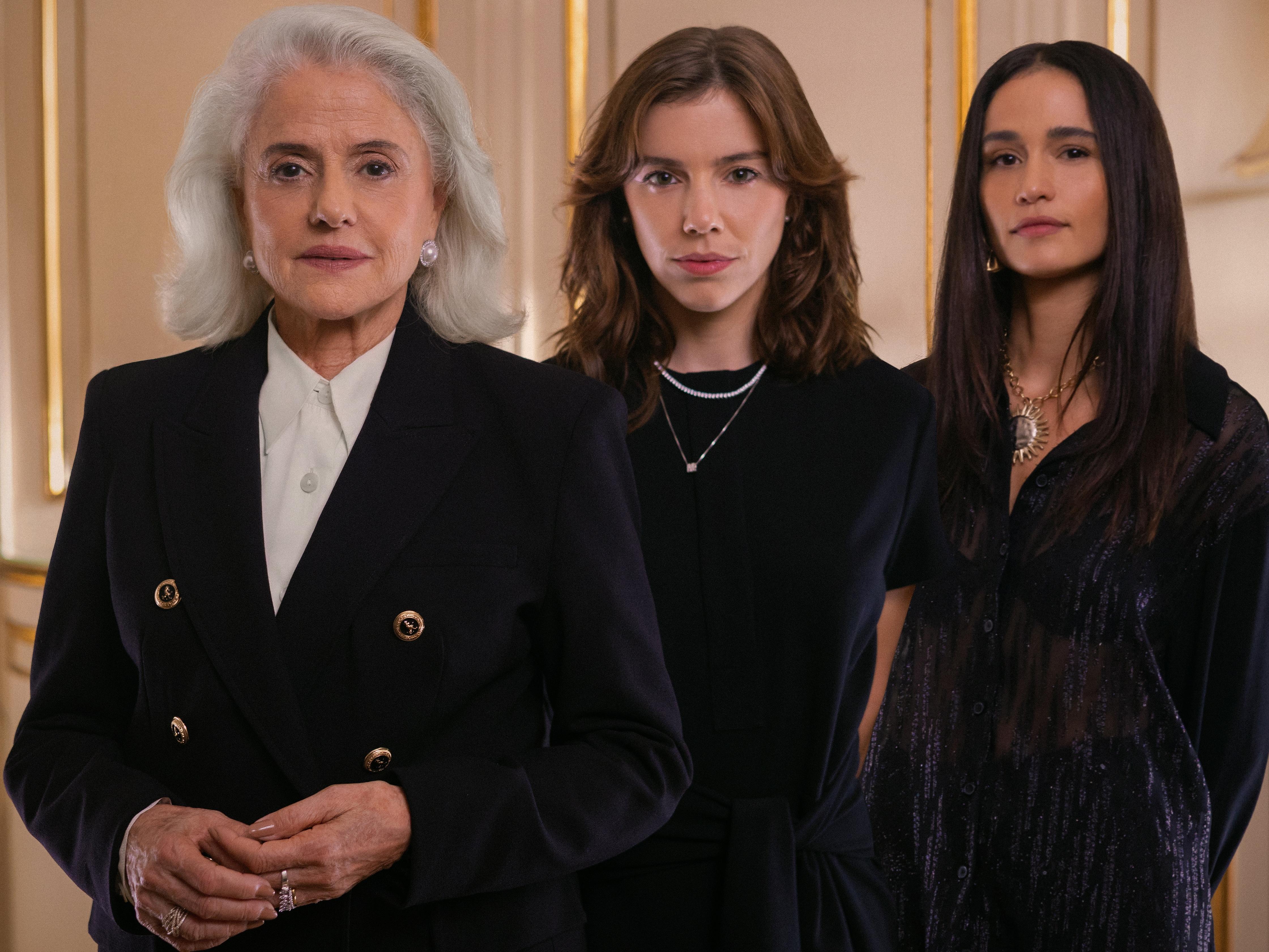Marieta Severo, Alice Wegmann e Nanda Costa vivem Lúcia, Maíra e Irina em nova série da Netflix