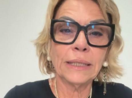 Mãe de Flávio Bolsonaro diz que filho deixou o Brasil por perseguição judicial