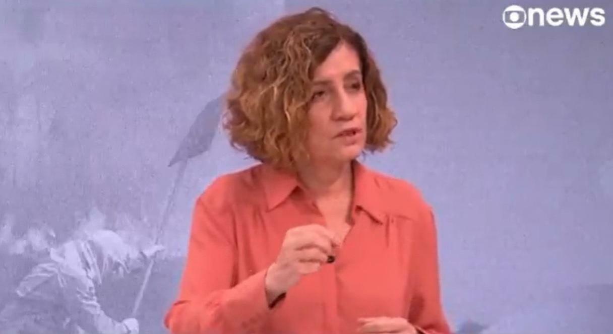 A comentarista de 73 anos interrompeu a análise sobre política econômica no Edição das 18h, mudou de posição no estúdio e seguiu com a participação ao lado da apresentadora