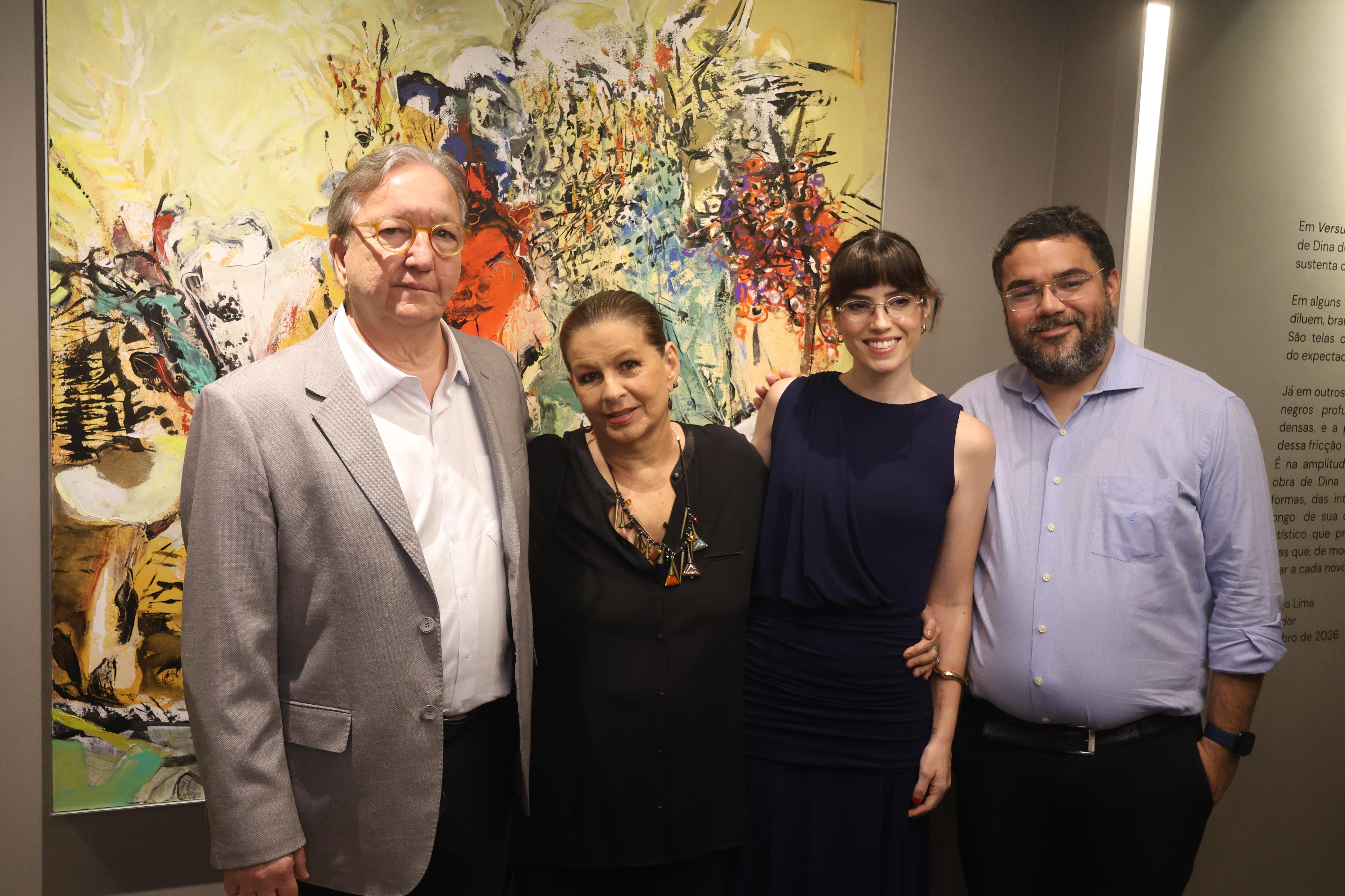 Clóvis Malcher Filho, Dina Oliveira, Alessandra Malcher e Thiago Lima na abertura da mostra