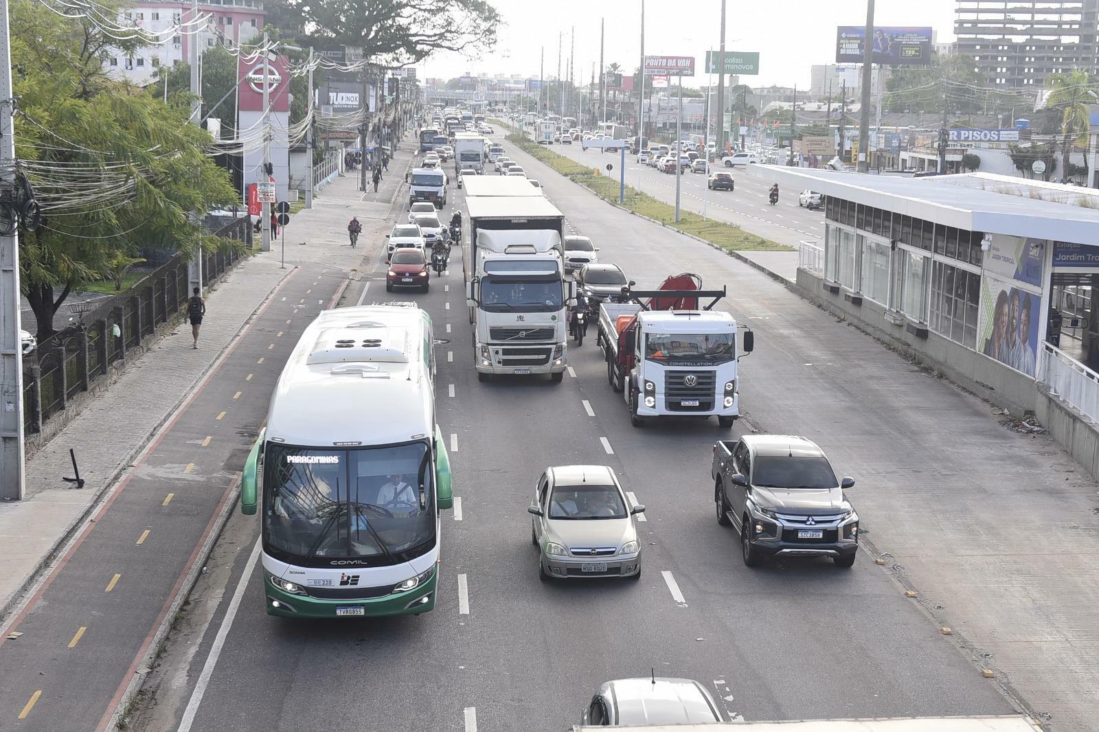 Saída de Belém tem movimento intenso na BR-316 na tarde desta sexta-feira (30).