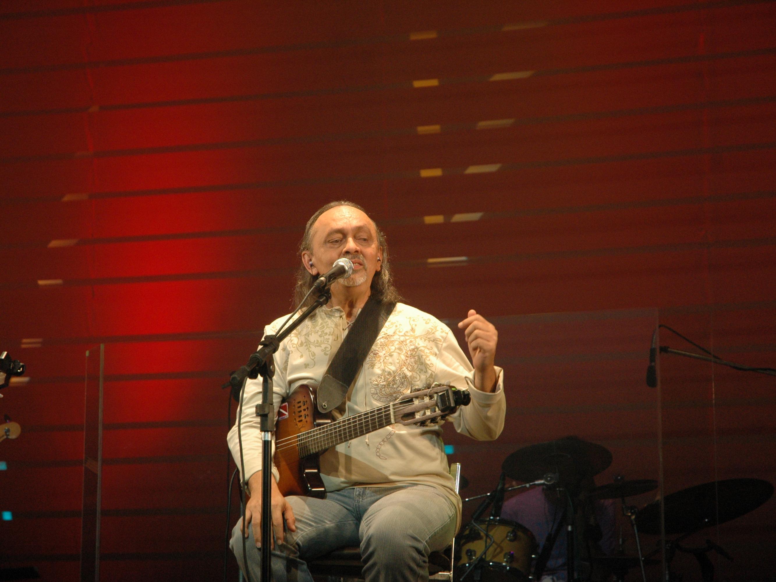 Nilson Chaves
