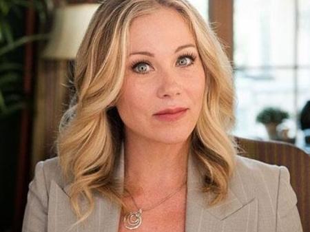Christina Applegate é diagnosticada com esclerose múltipla