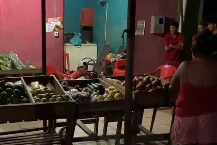 Dona de fruteira morre após levar tiro na cabeça dentro de bar