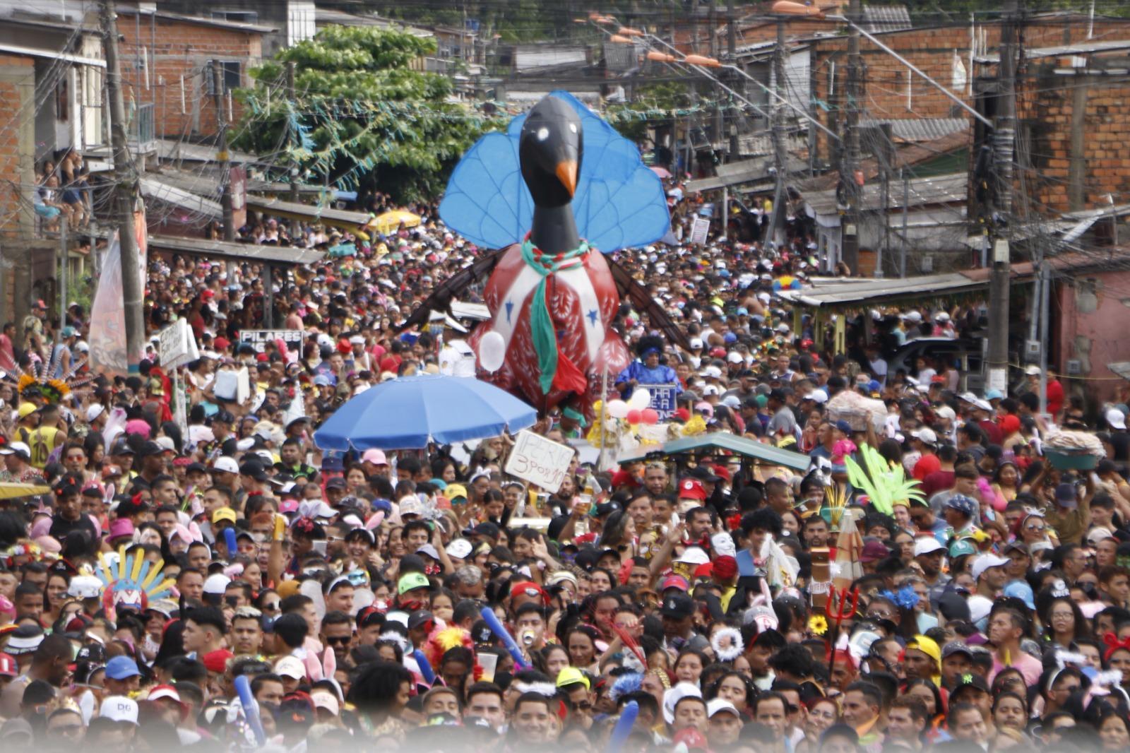A Associação Beneficiente e Carnavalesca Rabo do Peru publicou em comunicado que suspenderia projetos humanitários e socioculturais para avaliação