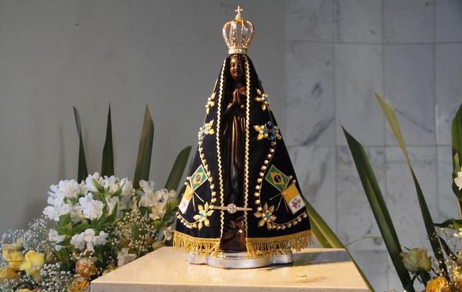 Nossa Senhora de Aparecida foi declarada a protetora do país no dia 16 de julho de 1930, pelo Papa Pio XI -