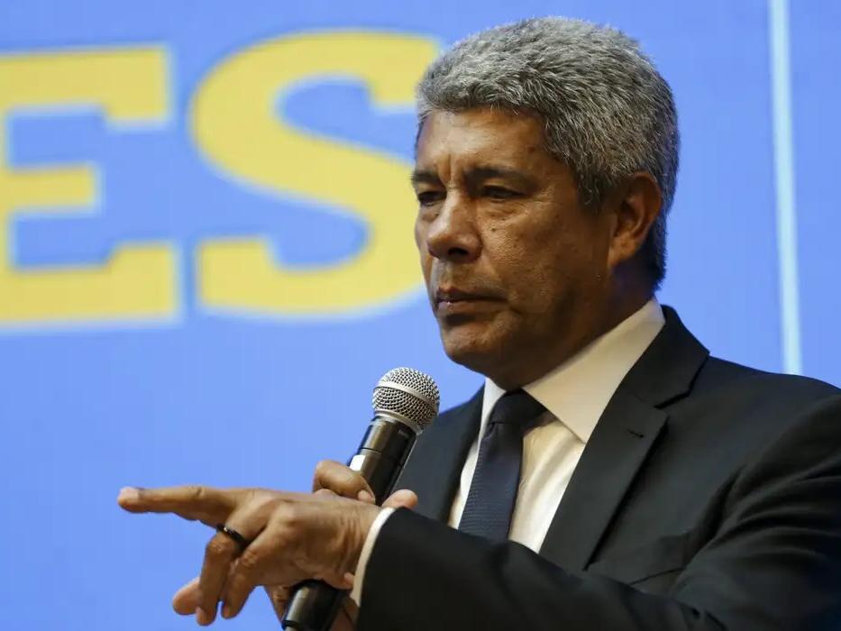 Flávio perdeu chance de liderar oposição ao não reconhecer resultado, diz governador da Bahia