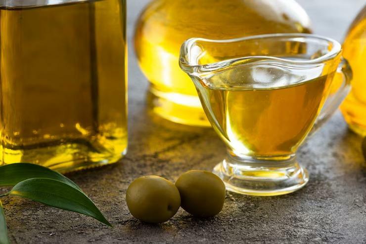 Azeite, molhos de alho e champignon e polpa de morango foram mercadorias proibidas pela Anvisa